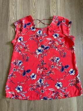 DR2 Coral Floral Cap-Sleeve Blouse